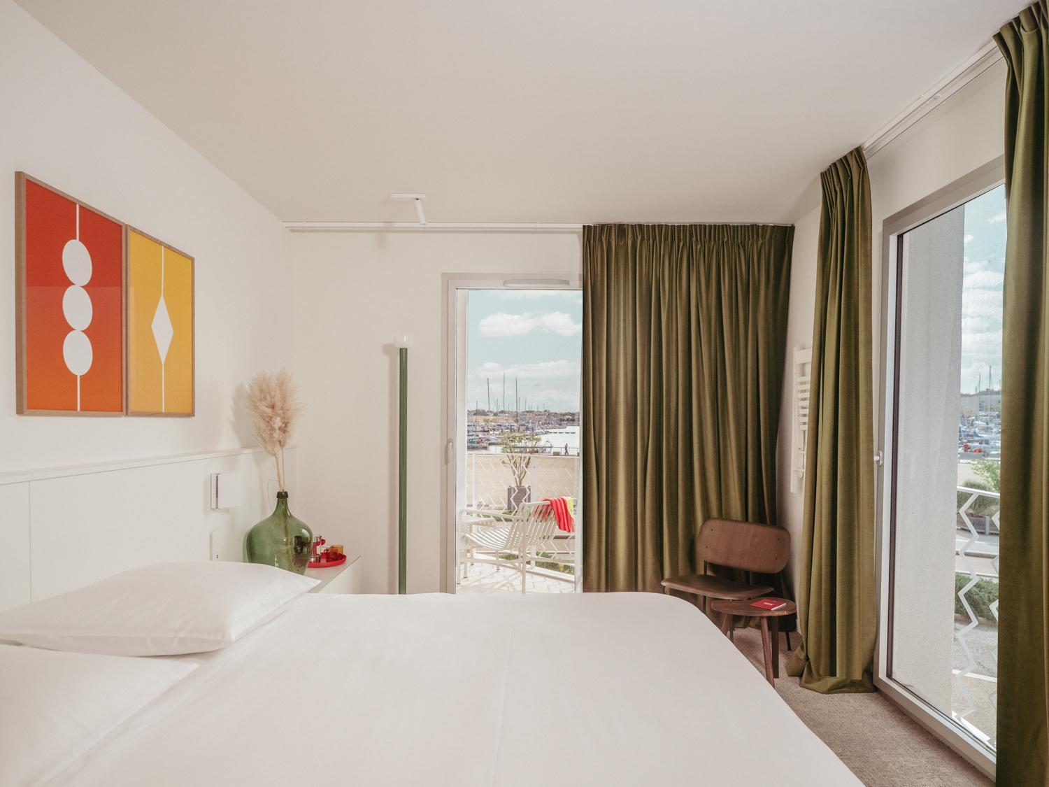 Hotel Vertime レ・サ​​ーブル・ドロンヌ エクステリア 写真