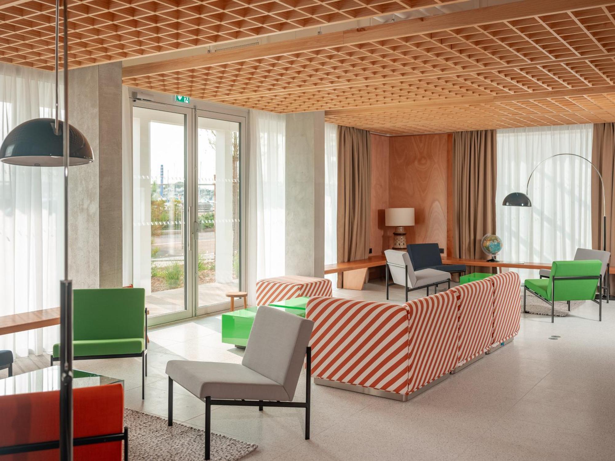 Hotel Vertime レ・サ​​ーブル・ドロンヌ エクステリア 写真
